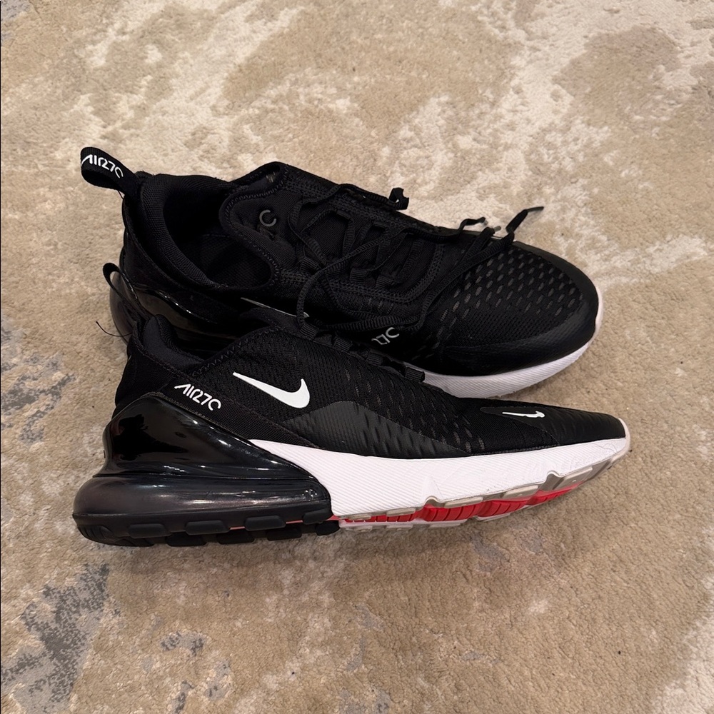 Nike Air Max 270 Black and White Shoes size 9.5 - Picture 2 of 12